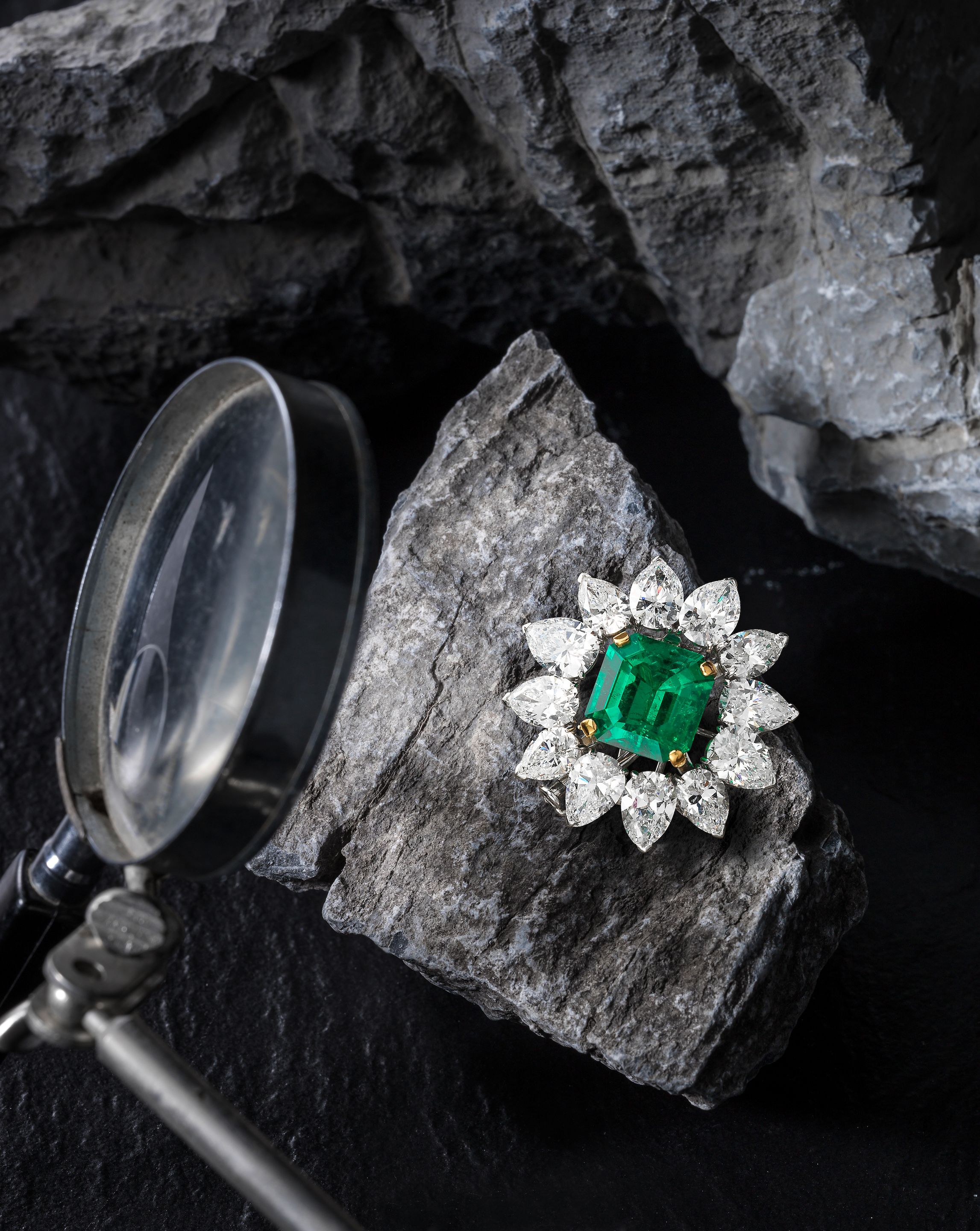 Bonhams A Fine Emerald and Diamond Brooch/Pendant Necklace, by